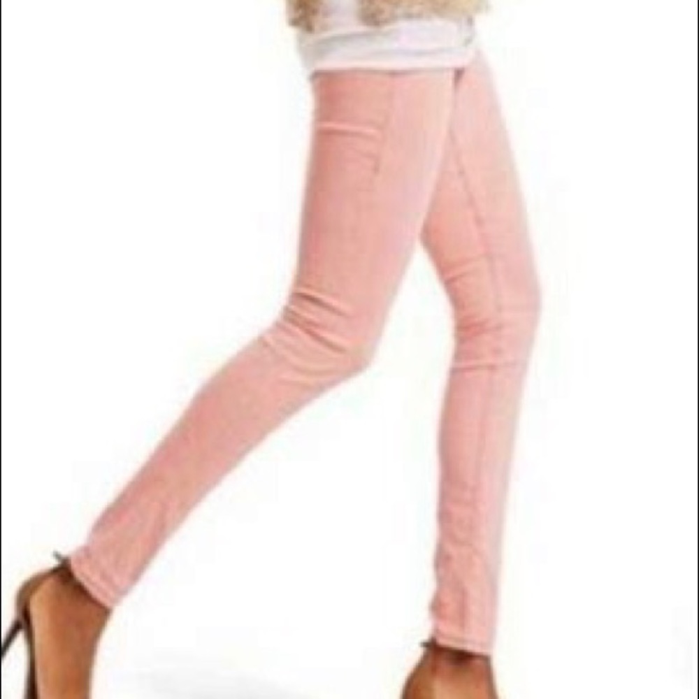 Salmon colored skinny jean